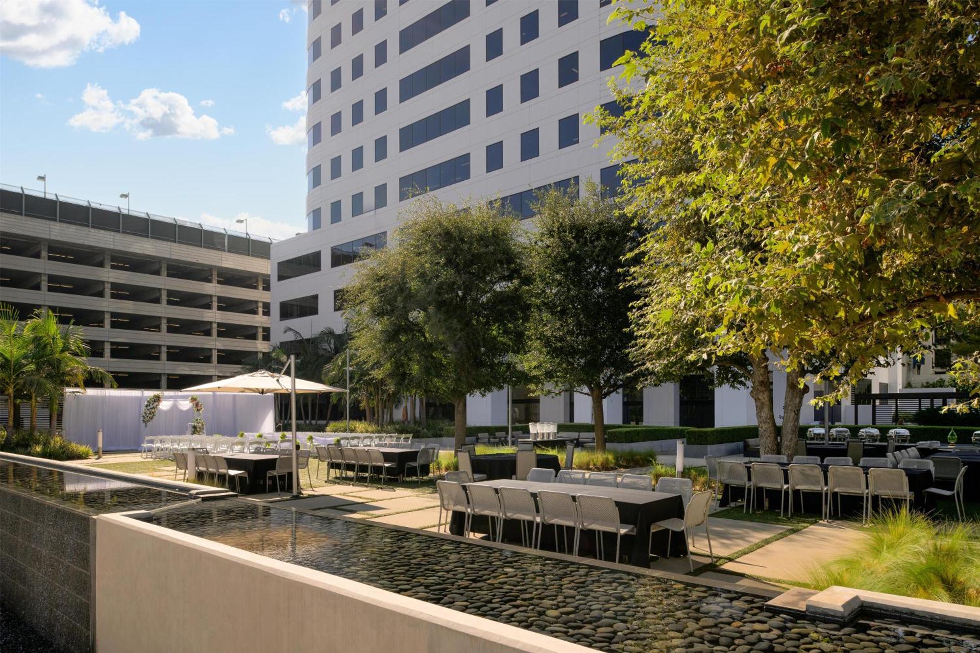 Hilton Woodland Hills/ Los Angeles — Fotos 1